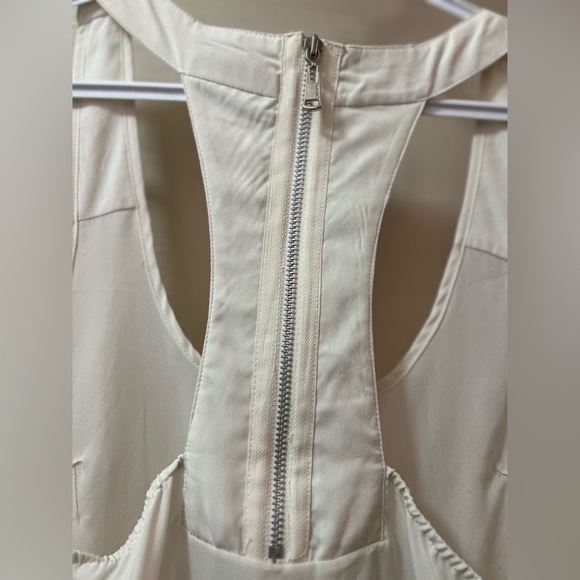 ⚫️ BOGO Annabelle Layered Sleeveless Tank Top with zipper back size (small) - Picture 6 of 7